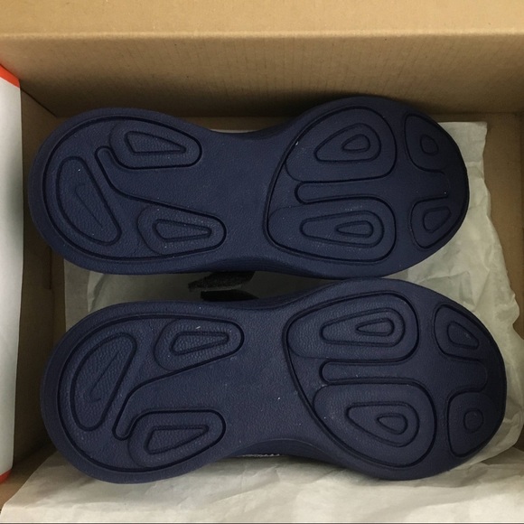 NWB Nike Revolution Black Blue toddler Sneaker 10C - Picture 10 of 14